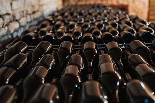 Château de Garnerot - Vendanges 2019 - En cave les bouteilles sont pleines - Œnotourisme